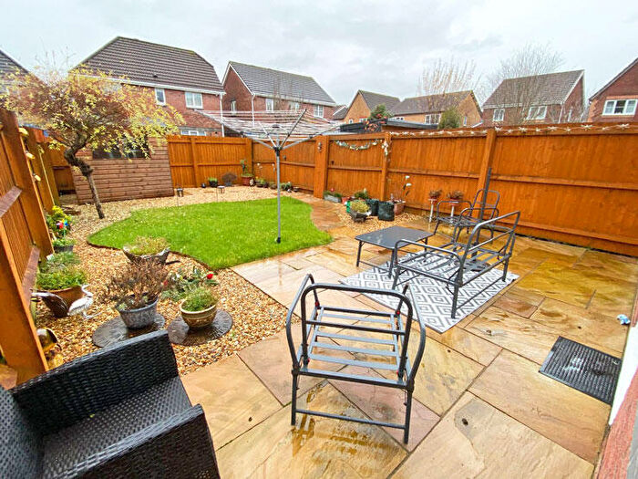 3 Bedroom End Of Terrace House For Sale In Stryd Hywel Harris, Ystrad Mynach, Hengoed, CF82 - Photo 3