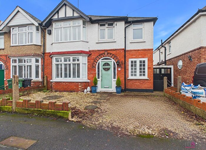 3 Bedroom Semi Detached House For Sale In Windermere Road, Gloucester, GL2