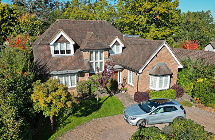 3 Bedroom Detached House For Sale In Eleanor Crescent, Mill Hill Village, NW7