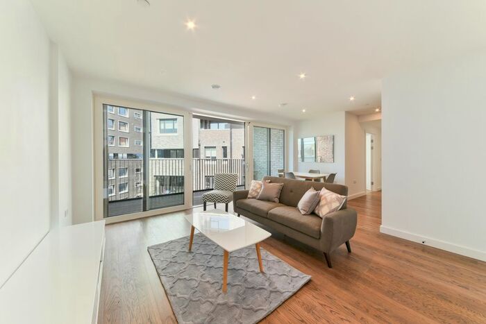 2 Bedroom Flat To Rent In Tarling House, Elephant Park, Elephant &amp; Castle, SE17