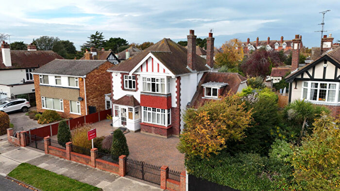 4 Bedroom Detached House For Sale In Albert Gardens, Clacton-on-Sea, CO15