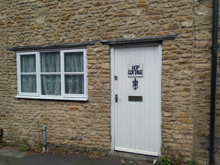 1 Bedroom Terraced House To Rent In Castle Street, Frome, BA11