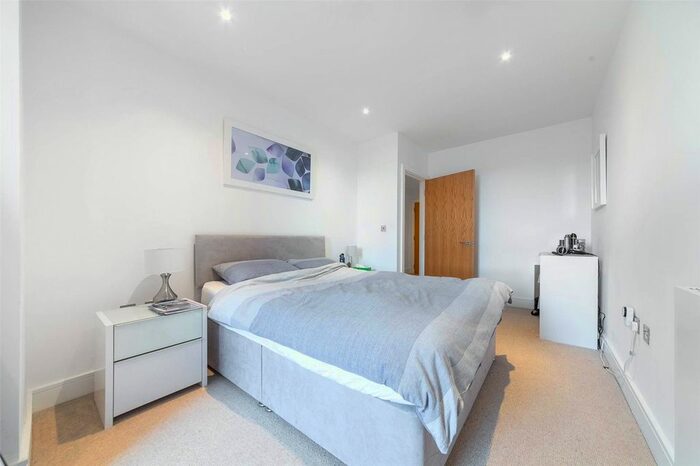 1 Bedroom Flat To Rent In Aurora Point, Grove Street, London, SE8