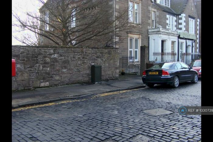 3 Bedroom Flat To Rent In Roseangle, Dundee, DD1