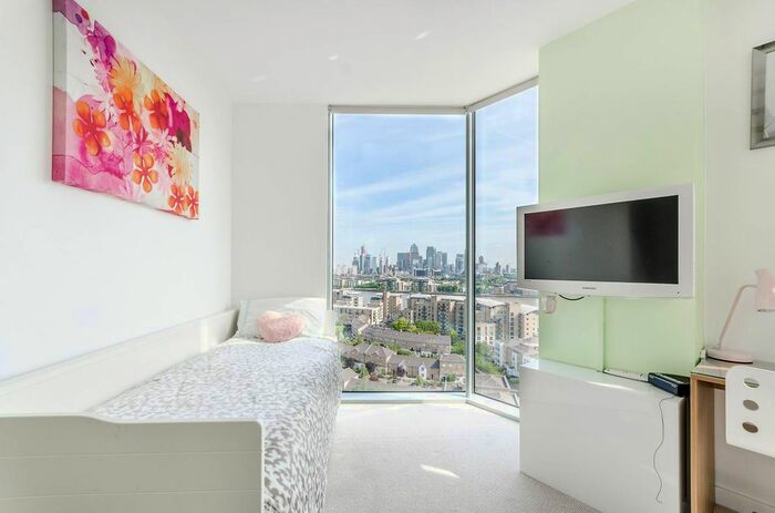 3 Bedroom Flat For Sale In Harmony Place, Deptford, London, SE8