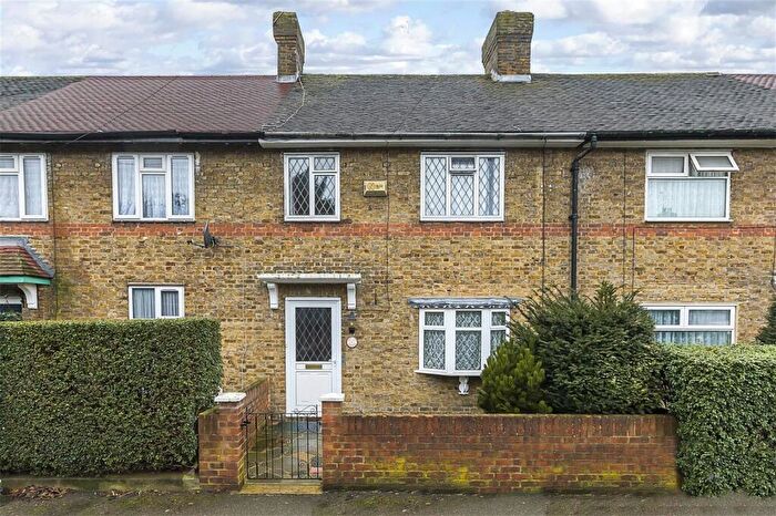 3 Bedroom Terraced House For Sale In Douglas Avenue, Walthamstow, E17