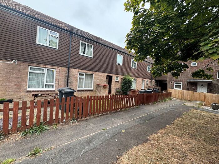 4 Bedroom Property To Rent In Swansbury Drive, Bournemouth, BH8