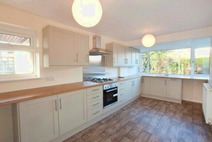 4 Bedroom Detached House To Rent In Deramore Drive, York, YO10