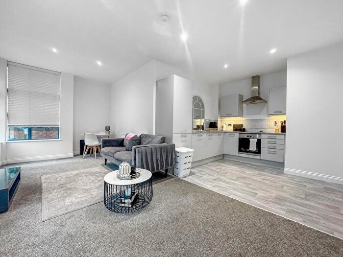 1 Bedroom Apartment To Rent In Fairway Court, Elland Road, Leeds, LS11