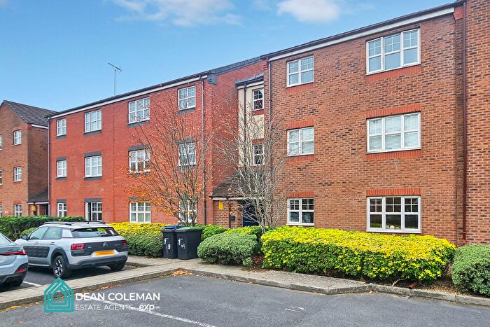 2 Bedroom Flat For Sale In Long Saw Drive, Northfield, B31