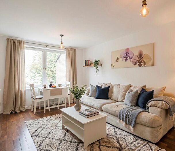 2 Bedroom Flat To Rent In Crawford Lane, Partick, Glasgow, Glasgow, G11