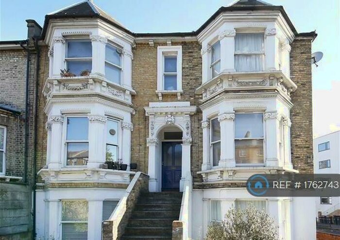 2 Bedroom Flat To Rent In Devonshire Road, London, SE23