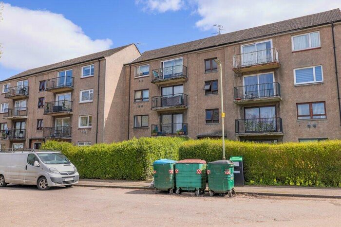 3 Bedroom Flat For Sale In Denhead Crescent, DD2