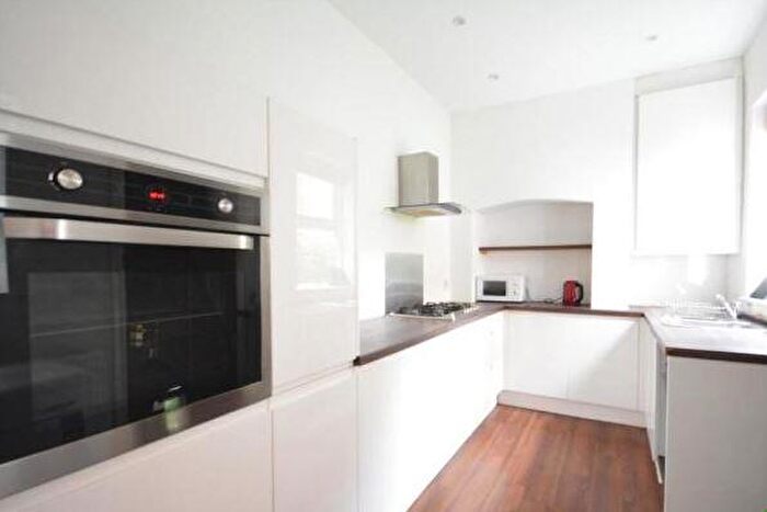 4 Bedroom Terraced House To Rent In Ridding Terrace, City Centre, Nottingham, NG3