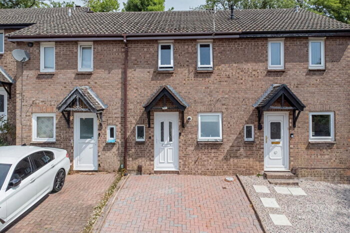 2 Bedroom Terraced House For Sale In Lavington Close, Plympton, PL7
