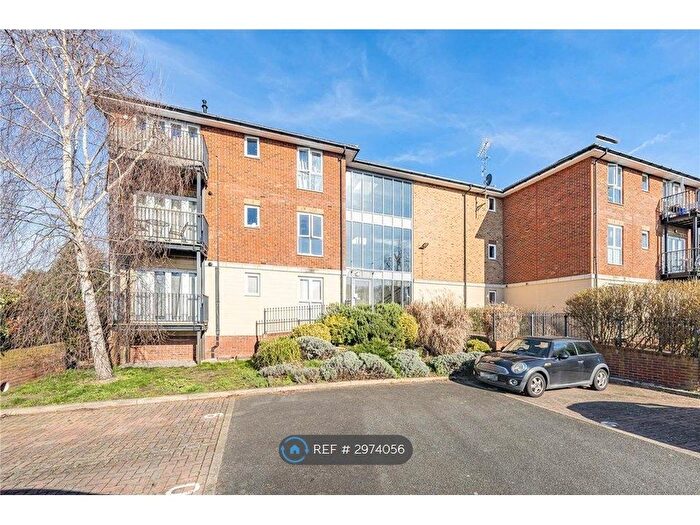 1 Bedroom Flat To Rent In St Catherines Close, London, SW20