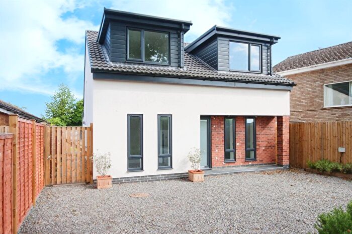 4 Bedroom Detached House For Sale In Redwood Drive, Haxby, York, YO32