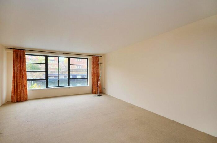 2 Bedroom Flat To Rent In New Wharf Road, Islington, London, N1
