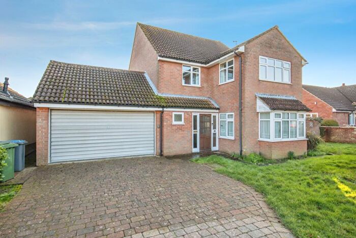 4 Bedroom Detached House For Sale In Chestnut Close, Rushmere St. Andrew, Ipswich, IP5