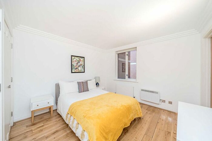 2 Bedroom Flat To Rent In Bourdon Street, London, W1K