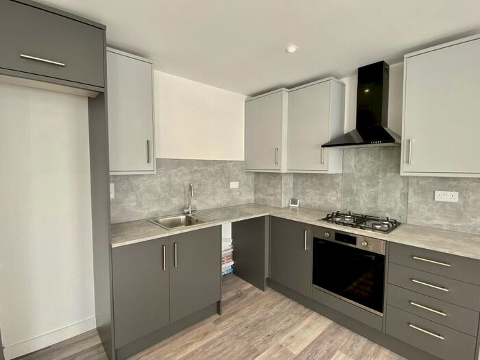 2 Bedroom Apartment To Rent In St. Nicholas Avenue, Gosport, PO13