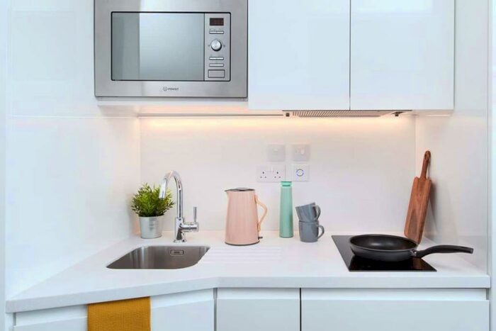 Flat To Rent In The Furlong, Brighton, BN2