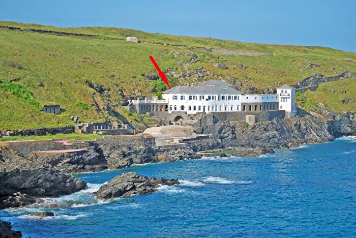 2 Bedroom Flat For Sale In Pentire Headland, Newquay, Cornwall, TR7