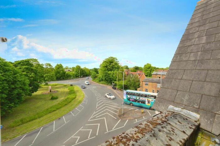 1 Bedroom Flat For Sale In Highbridge Street, Waltham Abbey, EN9