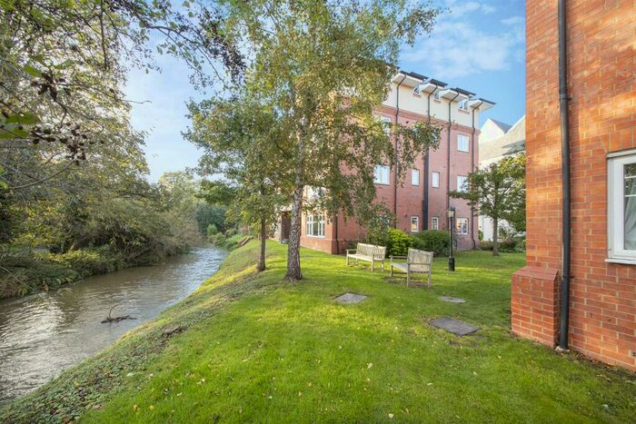 2 Bedroom Apartment To Rent In River View Terrace, Abingdon, OX14