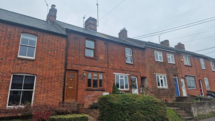 2 Bedroom Cottage To Rent In Littleworth, Oxford, OX33