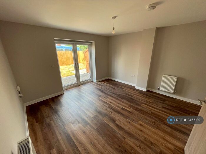 2 Bedroom Semi-Detached House To Rent In Bayley Place, Exeter, EX1