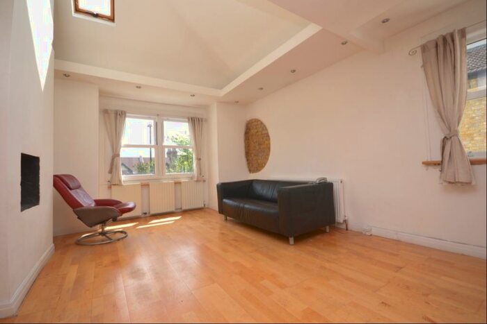2 Bedroom Flat To Rent In Adelaide Avenue, London, SE4