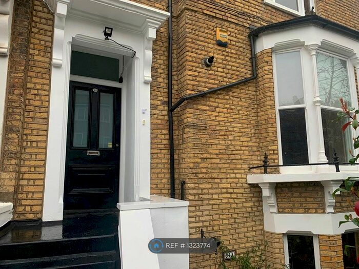 1 Bedroom Flat To Rent In Shacklewell Lane, London, E8