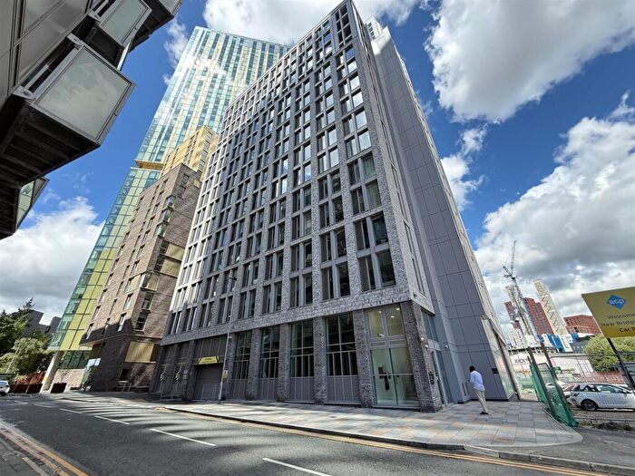 2 Bedroom Apartment For Sale In Embankment Exchange, Greengate, Salford, M3