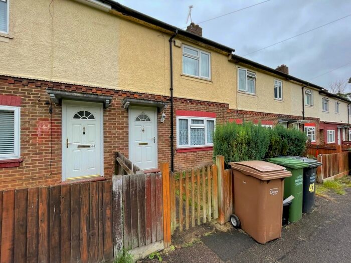 2 Bedroom Terraced House To Rent In Whitecroft Road, Luton, LU2