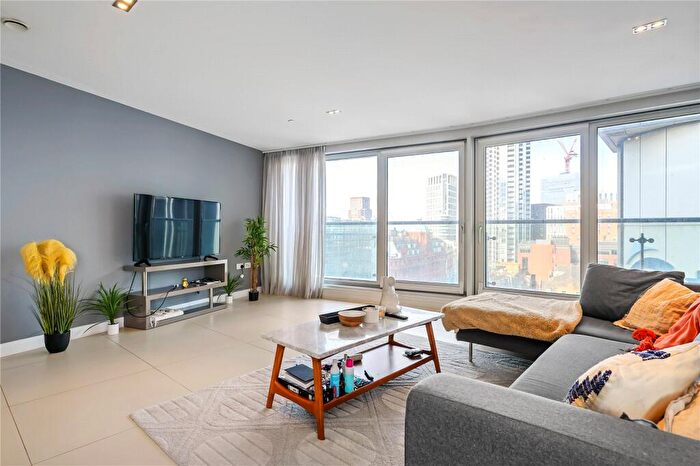 2 Bedroom Apartment To Rent In City Road, London, EC1Y