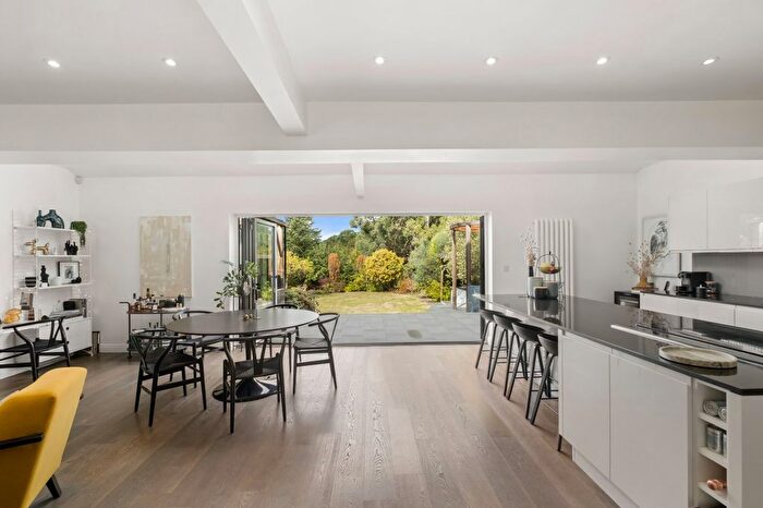 4 Bedroom Detached House For Sale In Ryecroft Road, London, SW16