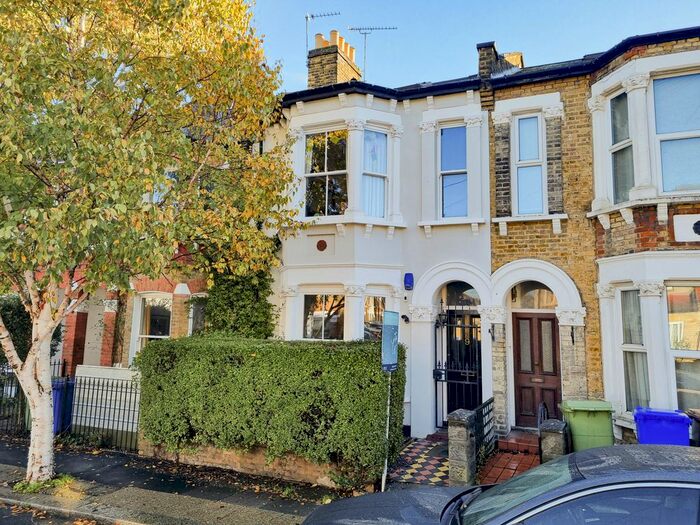1 Bedroom Flat To Rent In St Aidans Road, London, SE22