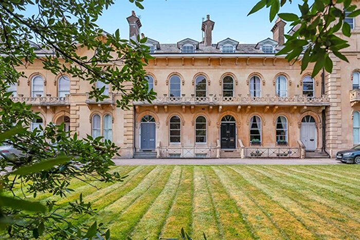 6 Bedroom House To Rent In Lypiatt Terrace, Montpellier, GL50