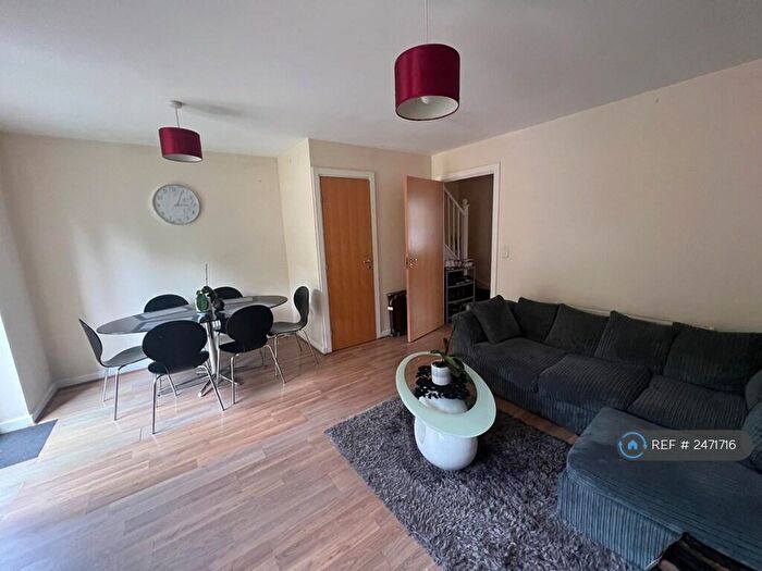 5 Bedroom Terraced House To Rent In Larchmont Road, Leicester, LE4