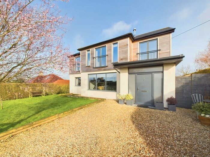 4 Bedroom Detached House For Sale In Alfington, EX11