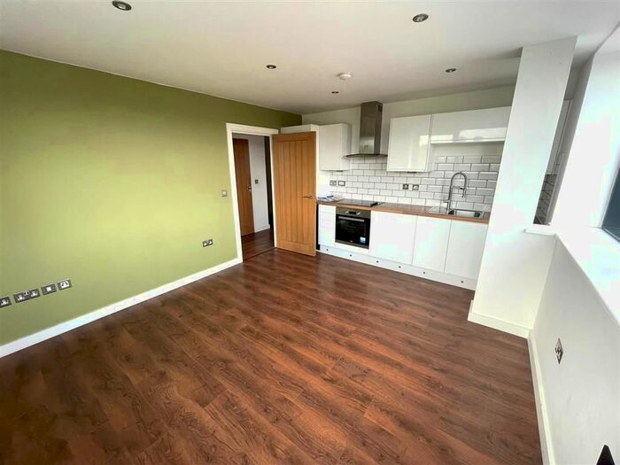 2 Bedroom Flat To Rent In Carlton Square, Carlton, Nottingham, NG4