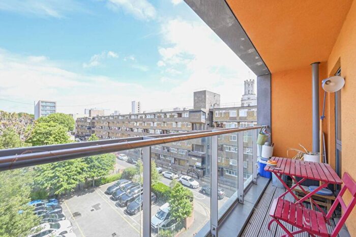 2 Bedroom Flat For Sale In Chi Building, Crowder Street, Shadwell, London, E1