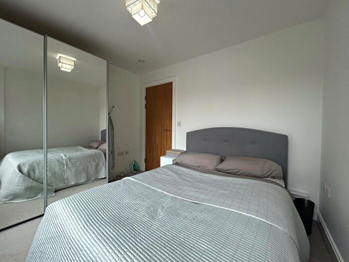 1 Bedroom Apartment To Rent In One Park West, L1