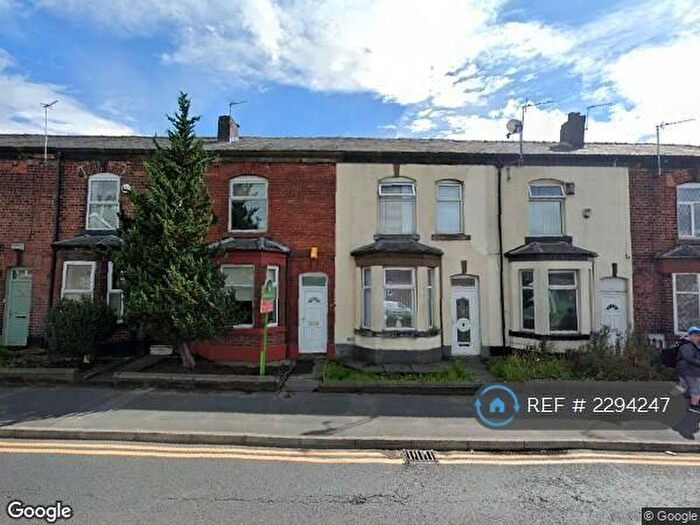 2 Bedroom Terraced House To Rent In Rochdale Old Road, Bury, BL9