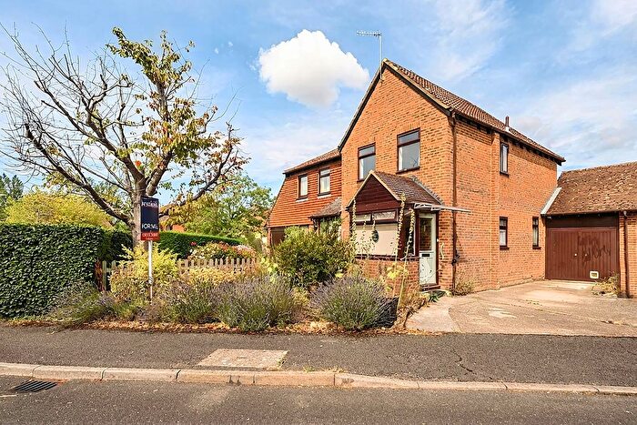 2 Bedroom Semi-Detached House For Sale In Maltings Close, Hadlow, TN11