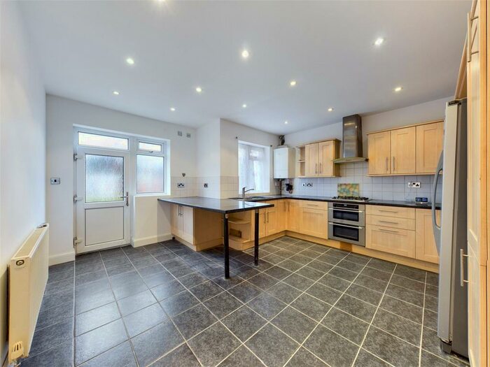 4 Bedroom Semi-Detached House To Rent In Elmsleigh Avenue, Harrow, HA3