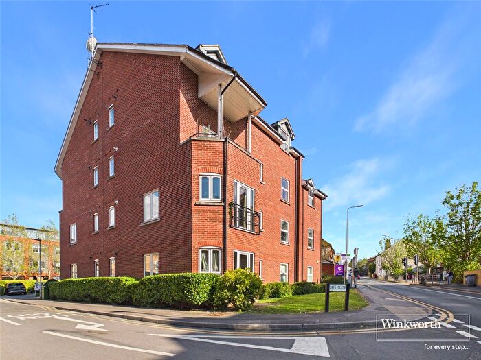 2 Bedroom Flat To Rent In Basildon House, Iliffe Close, Reading, Berkshire, RG1