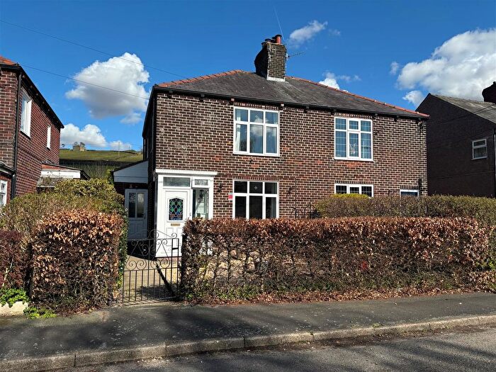 3 Bedroom Semi-Detached House For Sale In Lea Road, Hayfield, High Peak, SK22