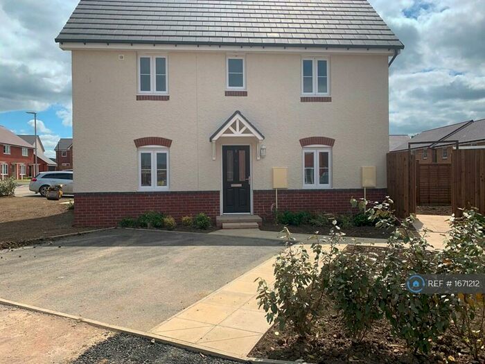 3 Bedroom Semi-Detached House To Rent In Artemas Silvey Close, Stonehouse, GL10